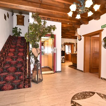 Garni Helvetia Otel Ischgl