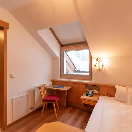 Garni Helvetia Otel